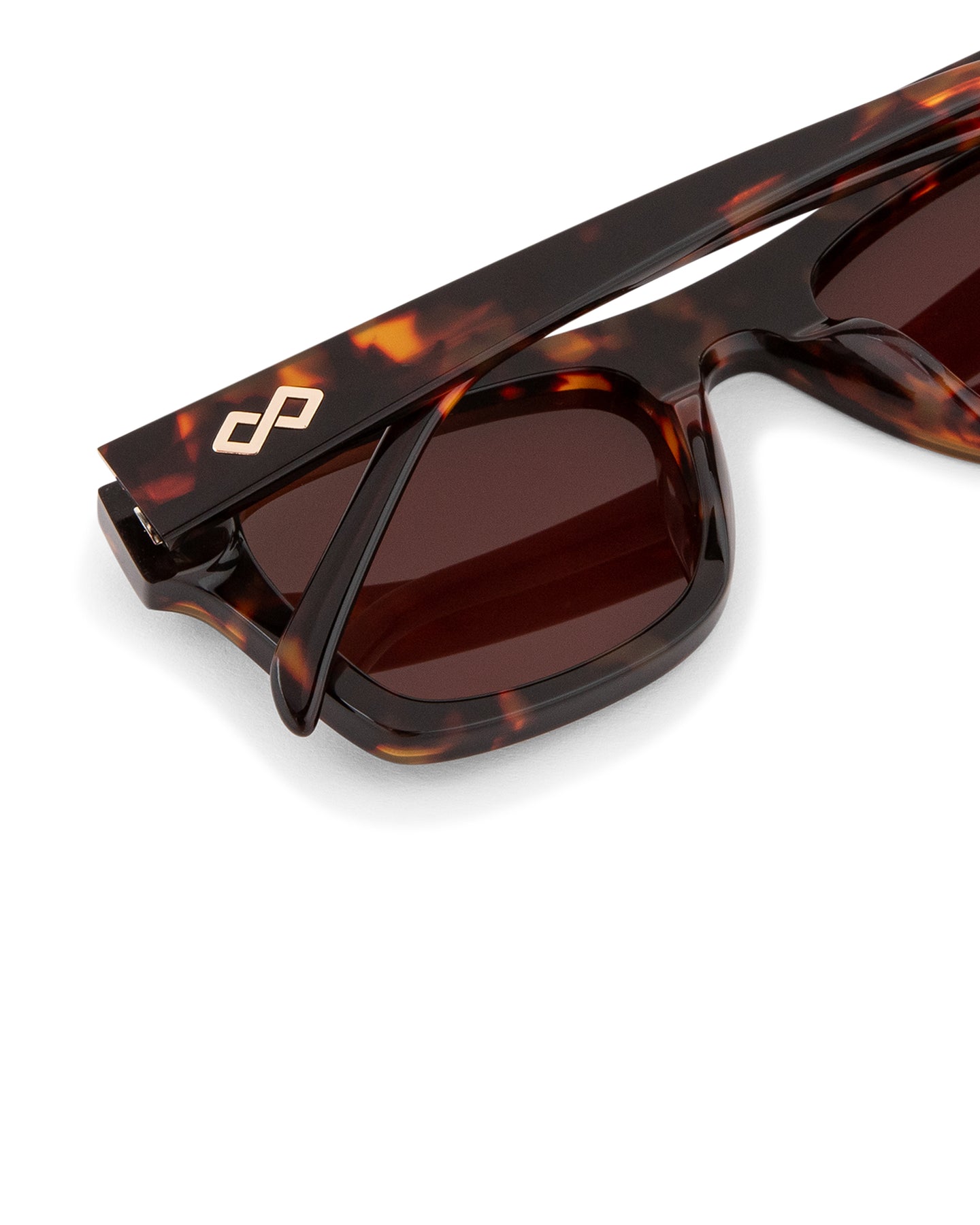 Get Women’s Sunglasses in Tortoise Colour – Shop Online in USA, UK, Canada & United Arab Emirates